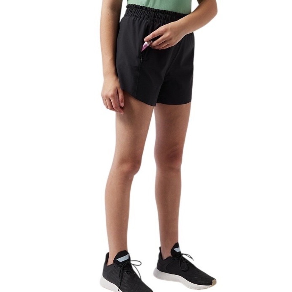 Athleta Girl Heart the Hustle 2.5" Shorts XS 6 Black Athletic Zipper Pocket